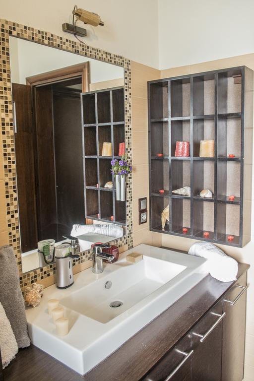 Гостьовий будинок House Veggera - Private Swimming Pool Pombia Екстер'єр фото